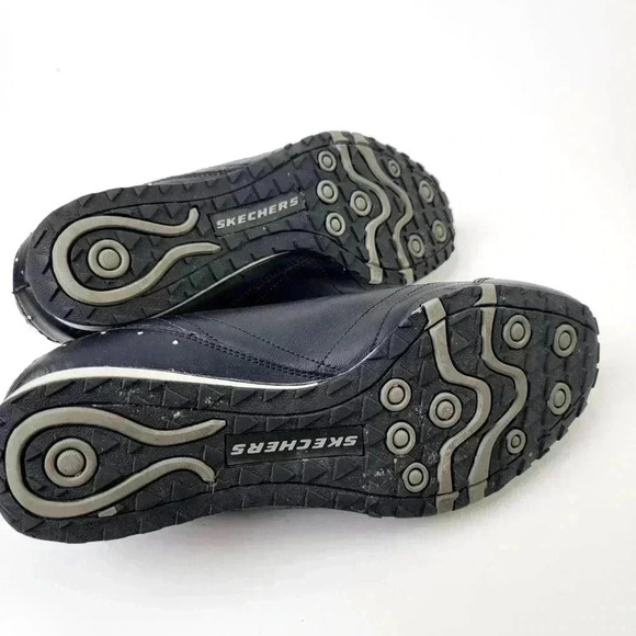 Vintage 2010 Skechers Black White Athletic Leather Running Tennis Shoes - 10 - Picture 4 of 10